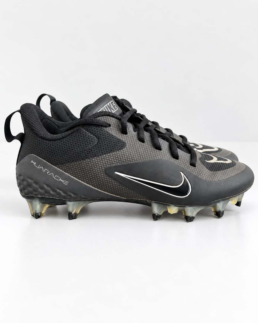 Nike Alpha Huarache 8 Pro LAX Cleats Black Smoke Grey
Size 7 Youth